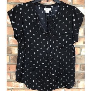 Liz Claiborne Women’s s Petite Black & White Print Short Sleeve Top Petite Large
